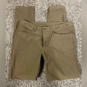 33" x 32" LULULEMON MEN'S BROWN PANTS. GREAT CONDITION!
